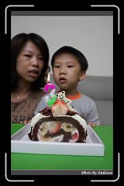 IMG_2239 * 566 x 910 * (193KB)