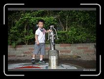 IMG_3553 * 900 x 644 * (287KB)