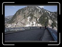 IMG_2977 * 900 x 644 * (299KB)