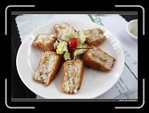 IMG_4933 * 900 x 644 * (268KB)