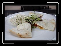 IMG_4935 * 900 x 644 * (255KB)