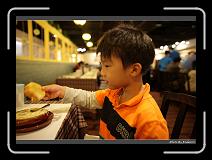 IMG_6996 * 900 x 644 * (297KB)