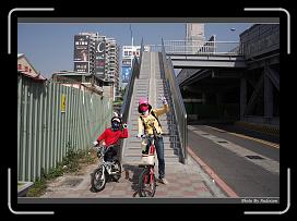 IMG_7858 * 900 x 644 * (290KB)
