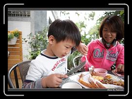 IMG_8787 * 900 x 644 * (270KB)