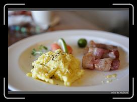 IMG_0558 * 900 x 644 * (238KB)