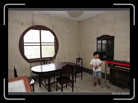 IMG_9156 * 900 x 644 * (275KB)