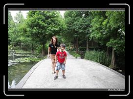 IMG_9307 * 900 x 644 * (287KB)
