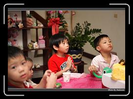 IMG_0582 * 900 x 644 * (279KB)